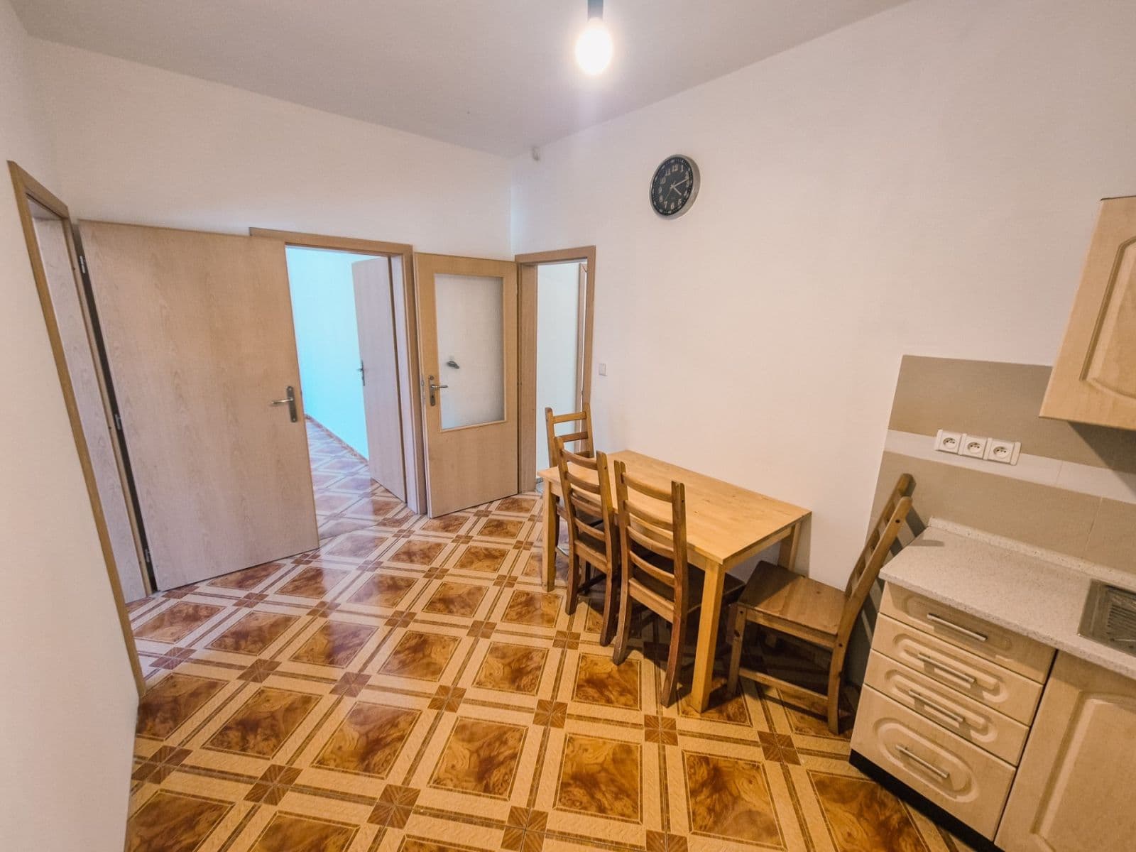 Pronájem bytu 3+1 75 m², Francouzská, Praha, Praha Pronájem bytu 3+1 75 m², Francouzská, Praha, Praha