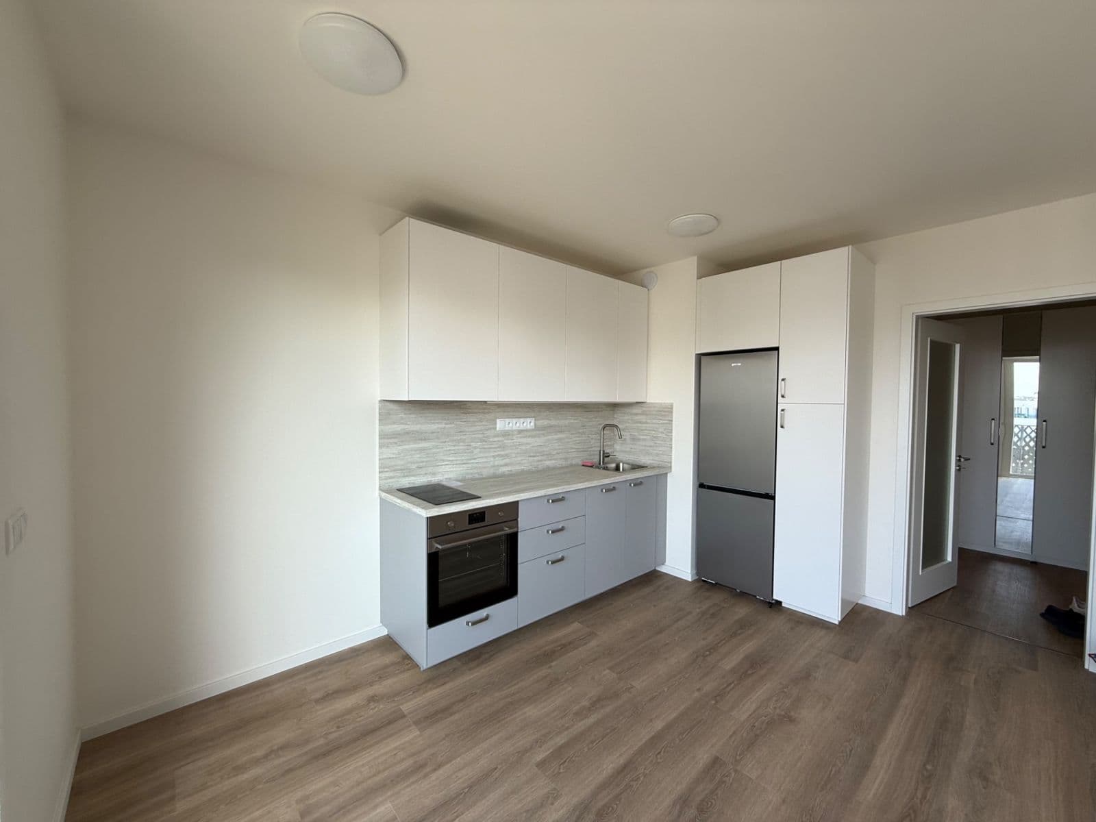 Pronájem bytu 1+kk 32 m², Divíškové, Praha, Praha Pronájem bytu 1+kk 32 m², Divíškové, Praha, Praha