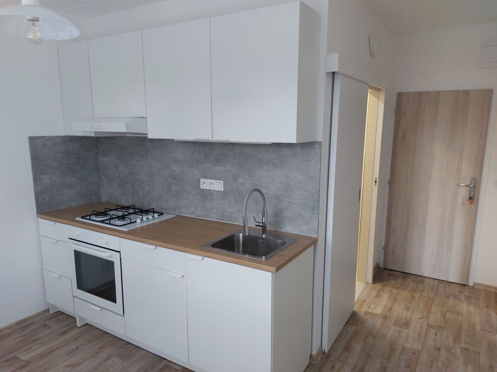 Pronájem bytu 1+1 35 m², Laštůvkova, Brno, Jihomoravský kraj Pronájem bytu 1+1 35 m², Laštůvkova, Brno, Jihomoravský kraj