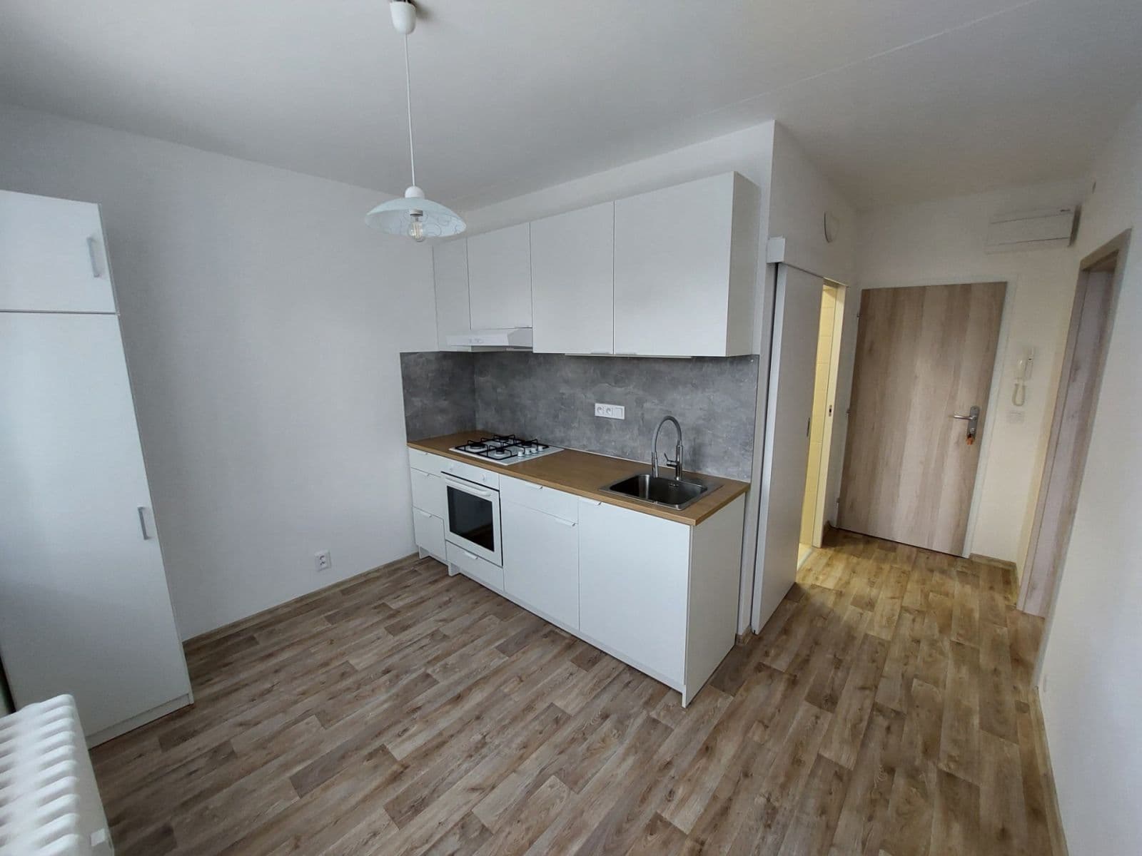 Pronájem bytu 1+1 35 m², Laštůvkova, Brno, Jihomoravský kraj Pronájem bytu 1+1 35 m², Laštůvkova, Brno, Jihomoravský kraj