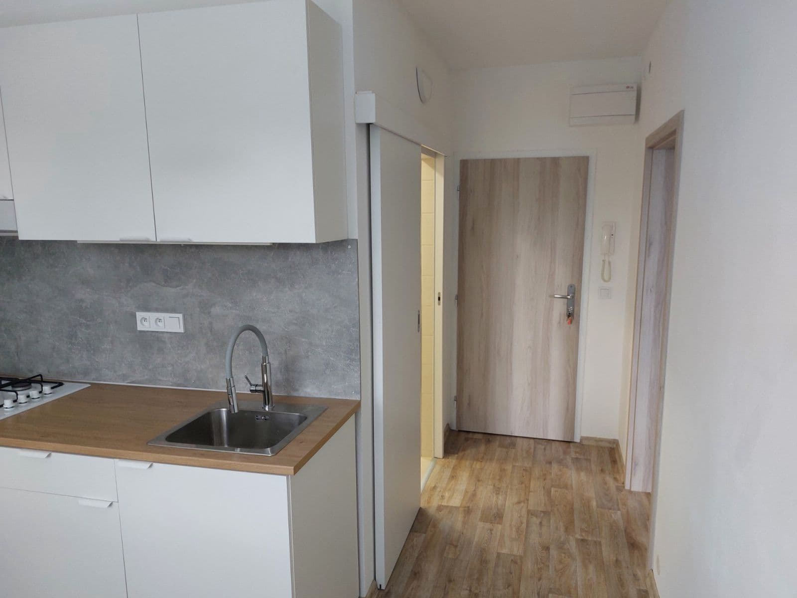 Pronájem bytu 1+1 35 m², Laštůvkova, Brno, Jihomoravský kraj Pronájem bytu 1+1 35 m², Laštůvkova, Brno, Jihomoravský kraj