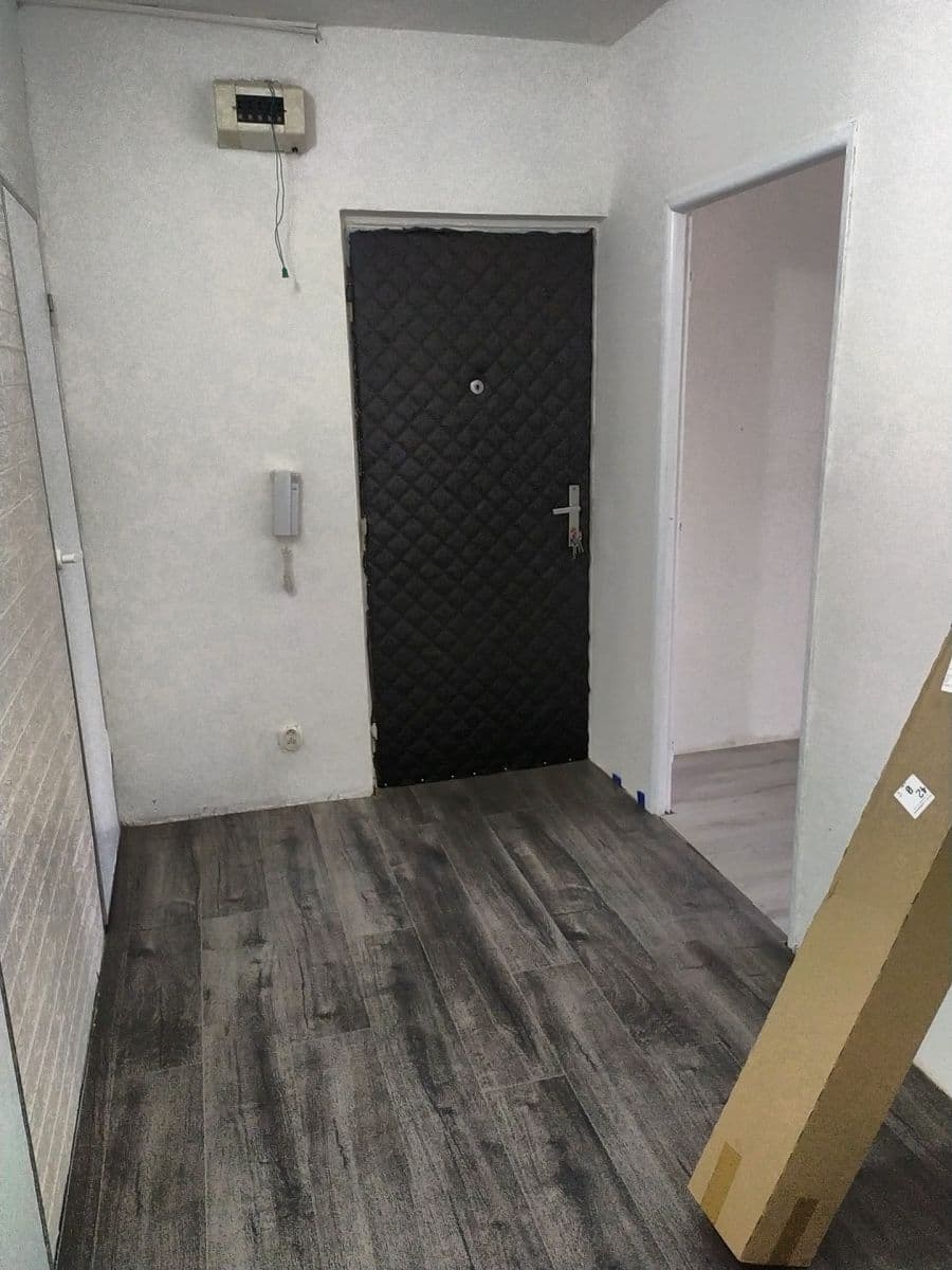 Prodej bytu 3+1 67 m², Dr. E. Beneše, Neratovice, Středočeský kraj Prodej bytu 3+1 67 m², Dr. E. Beneše, Neratovice, Středočeský kraj