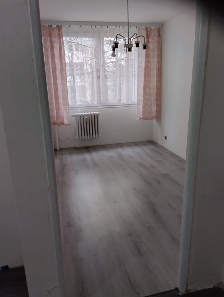 Prodej bytu 3+1 67 m², Dr. E. Beneše, Neratovice, Středočeský kraj Prodej bytu 3+1 67 m², Dr. E. Beneše, Neratovice, Středočeský kraj