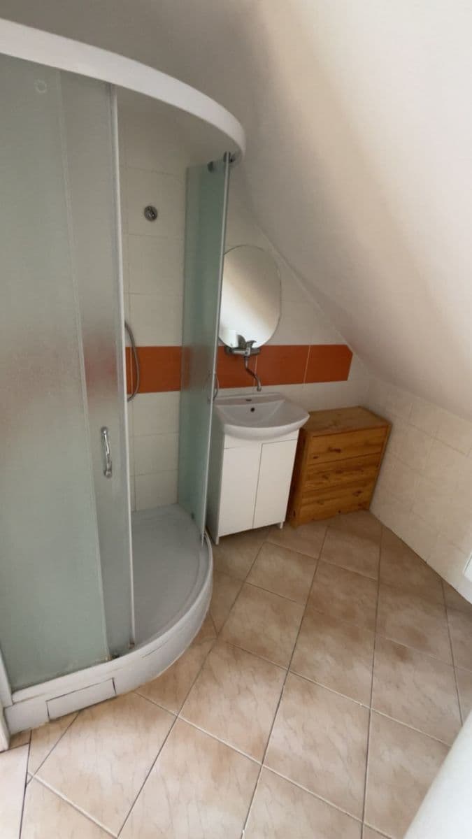 Prodej domu 172 m², pozemek 1.100 m², Úmyslovice, Středočeský kraj Prodej domu 172 m², pozemek 1.100 m², Úmyslovice, Středočeský kraj