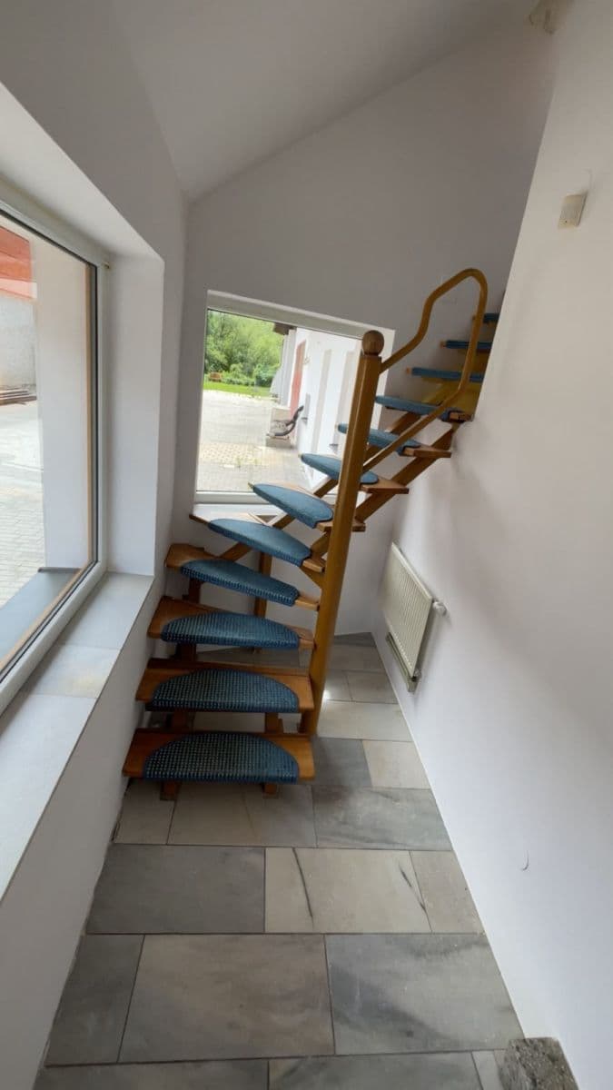 Prodej domu 172 m², pozemek 1.100 m², Úmyslovice, Středočeský kraj Prodej domu 172 m², pozemek 1.100 m², Úmyslovice, Středočeský kraj