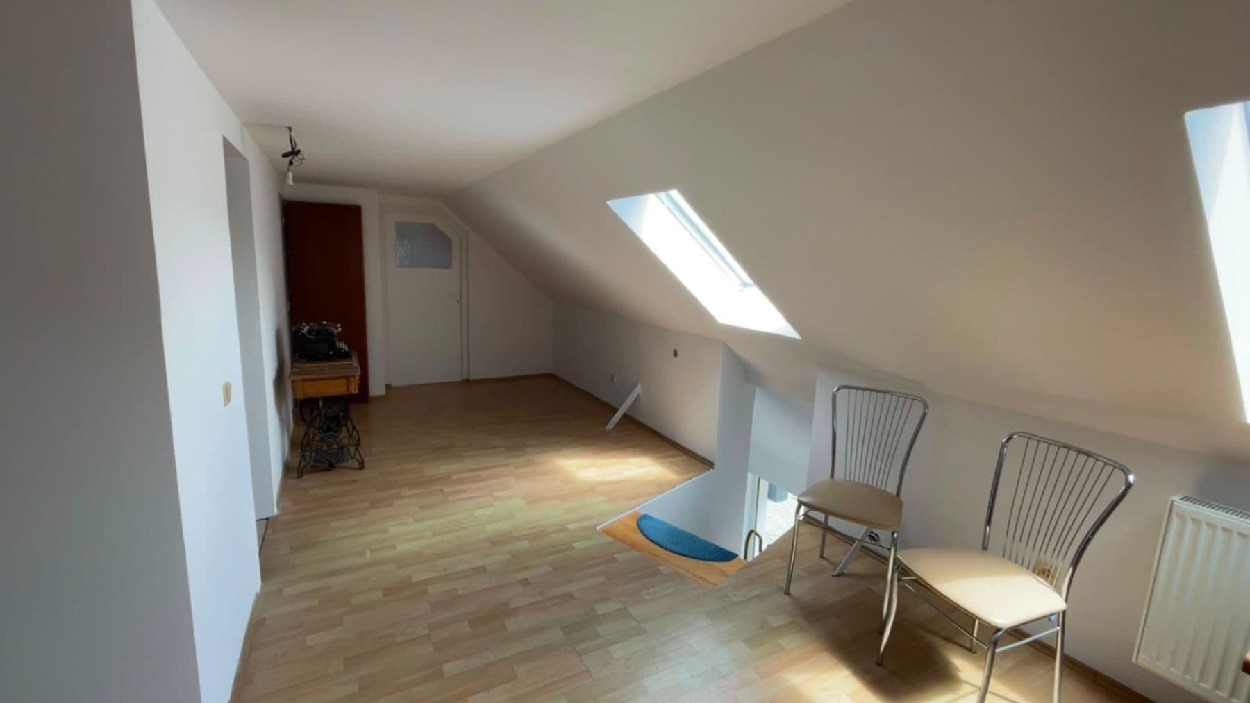 Prodej domu 172 m², pozemek 1.100 m², Úmyslovice, Středočeský kraj Prodej domu 172 m², pozemek 1.100 m², Úmyslovice, Středočeský kraj