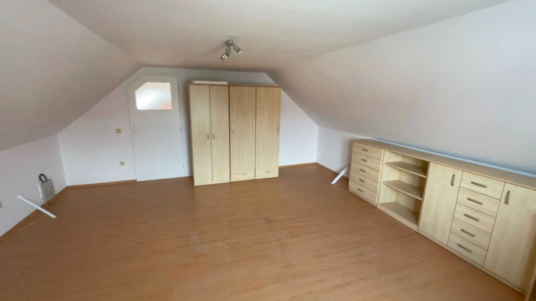 Prodej domu 172 m², pozemek 1.100 m², Úmyslovice, Středočeský kraj Prodej domu 172 m², pozemek 1.100 m², Úmyslovice, Středočeský kraj