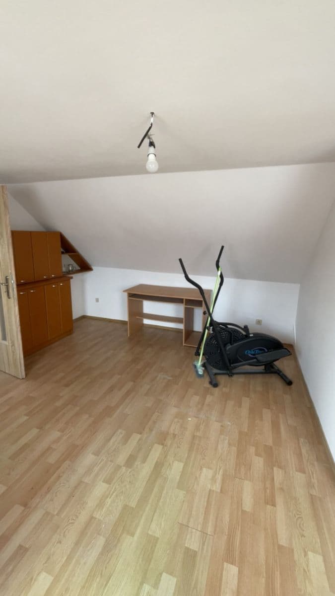 Prodej domu 172 m², pozemek 1.100 m², Úmyslovice, Středočeský kraj Prodej domu 172 m², pozemek 1.100 m², Úmyslovice, Středočeský kraj