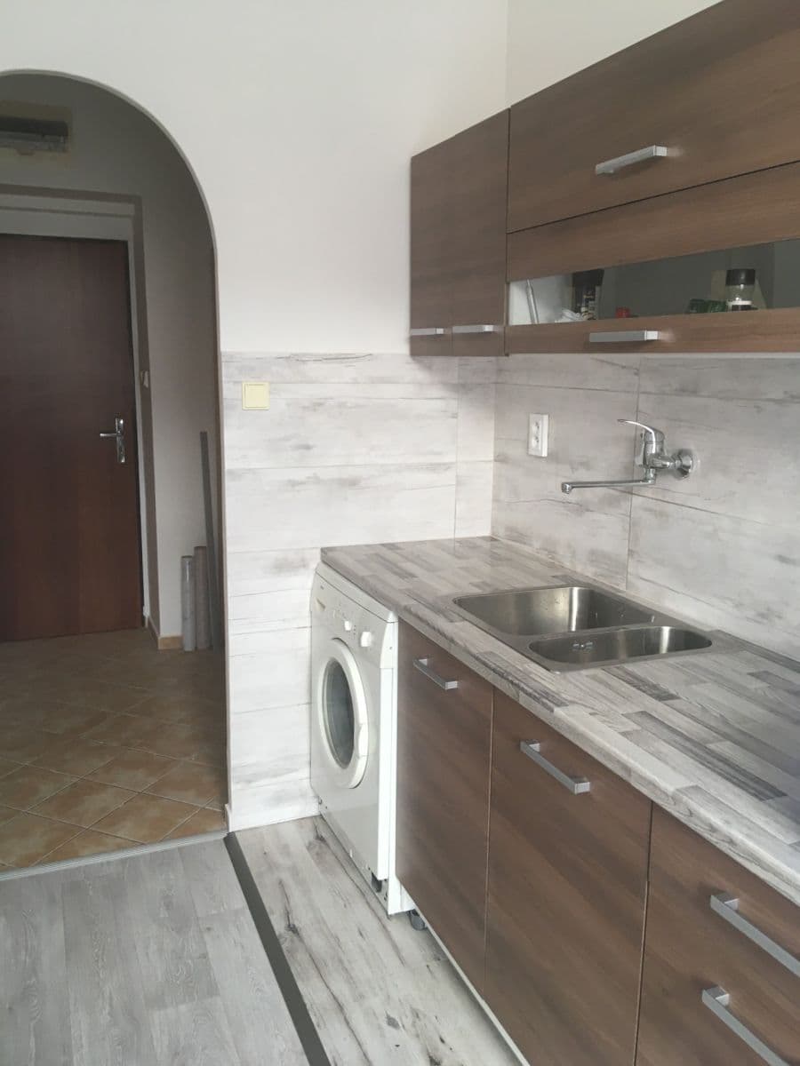 Pronájem bytu 1+1 35 m², Bulovka, Praha, Praha Pronájem bytu 1+1 35 m², Bulovka, Praha, Praha