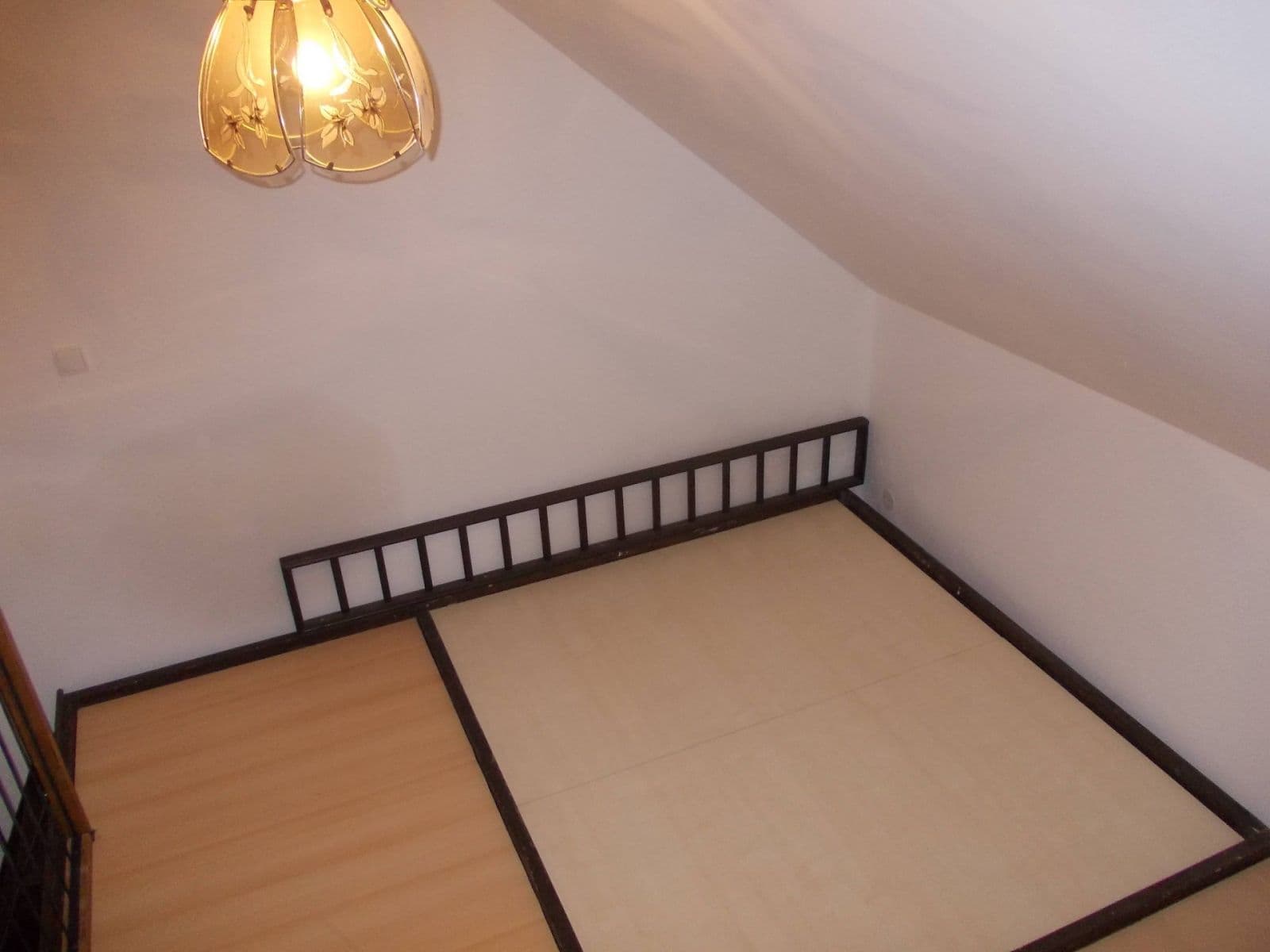 Pronájem domu 45 m², pozemek 100 m², Pikovická, Davle, Středočeský kraj Pronájem domu 45 m², pozemek 100 m², Pikovická, Davle, Středočeský kraj