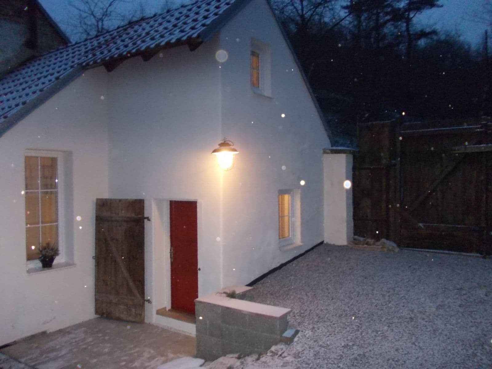 Pronájem domu 45 m², pozemek 100 m², Pikovická, Davle, Středočeský kraj Pronájem domu 45 m², pozemek 100 m², Pikovická, Davle, Středočeský kraj