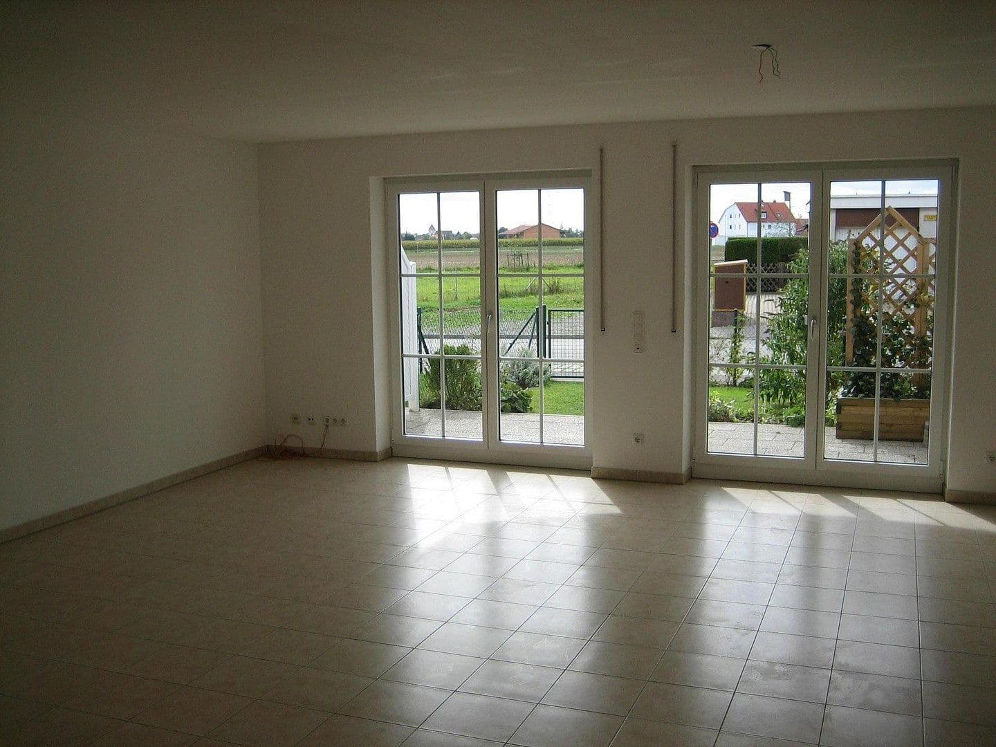 Pronájem domu 144 m², pozemek 265 m², Kissing, Bavorsko Pronájem domu 144 m², pozemek 265 m², Kissing, Bavorsko