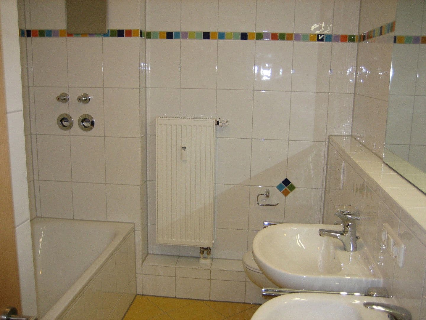 Pronájem domu 144 m², pozemek 265 m², Kissing, Bavorsko Pronájem domu 144 m², pozemek 265 m², Kissing, Bavorsko