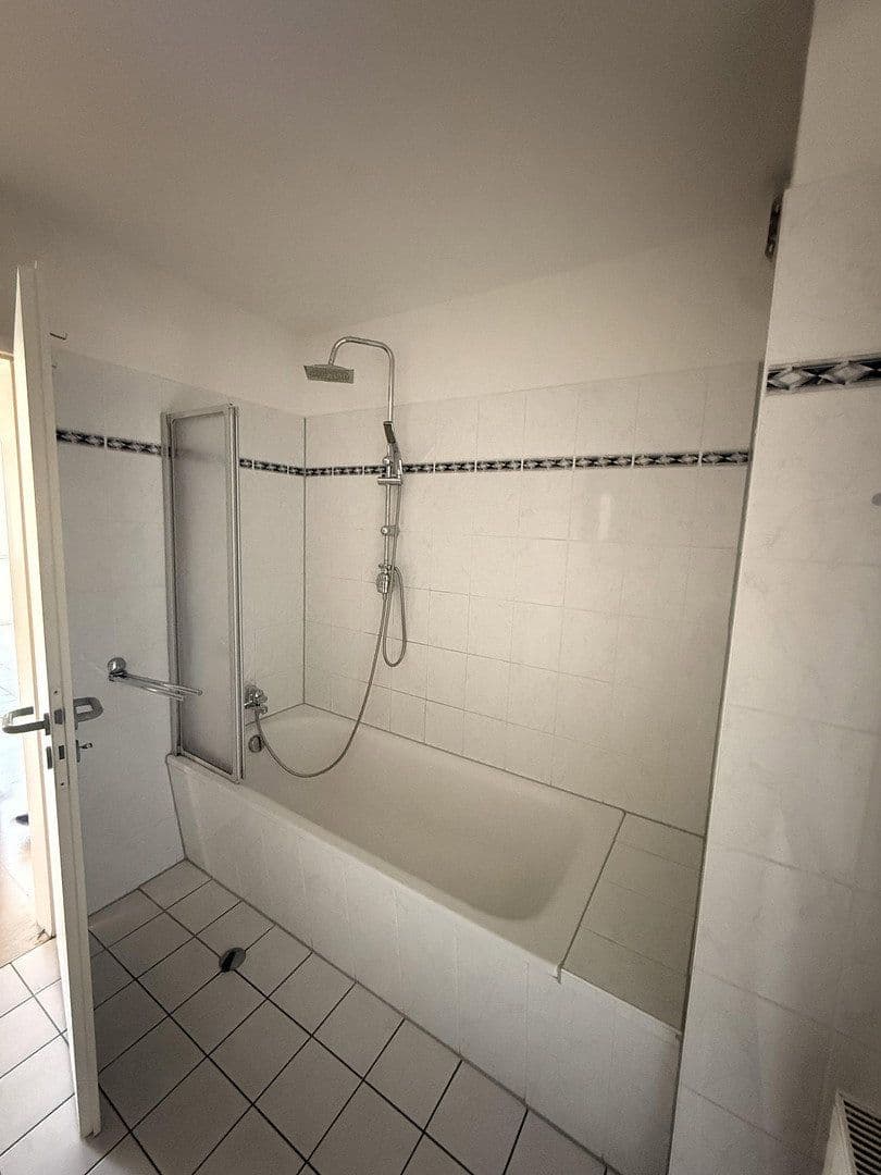 Pronájem bytu 2+1 56 m², Schwaan, Mecklenburg-Vorpommern Pronájem bytu 2+1 56 m², Schwaan, Mecklenburg-Vorpommern