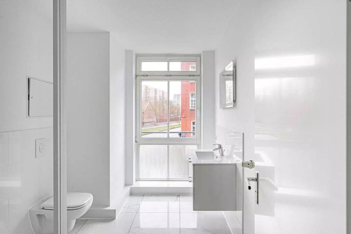 Pronájem bytu 3+1 140 m², Alfred-Kowalke-Strasse 14, Berlin, Berlín Pronájem bytu 3+1 140 m², Alfred-Kowalke-Strasse 14, Berlin, Berlín