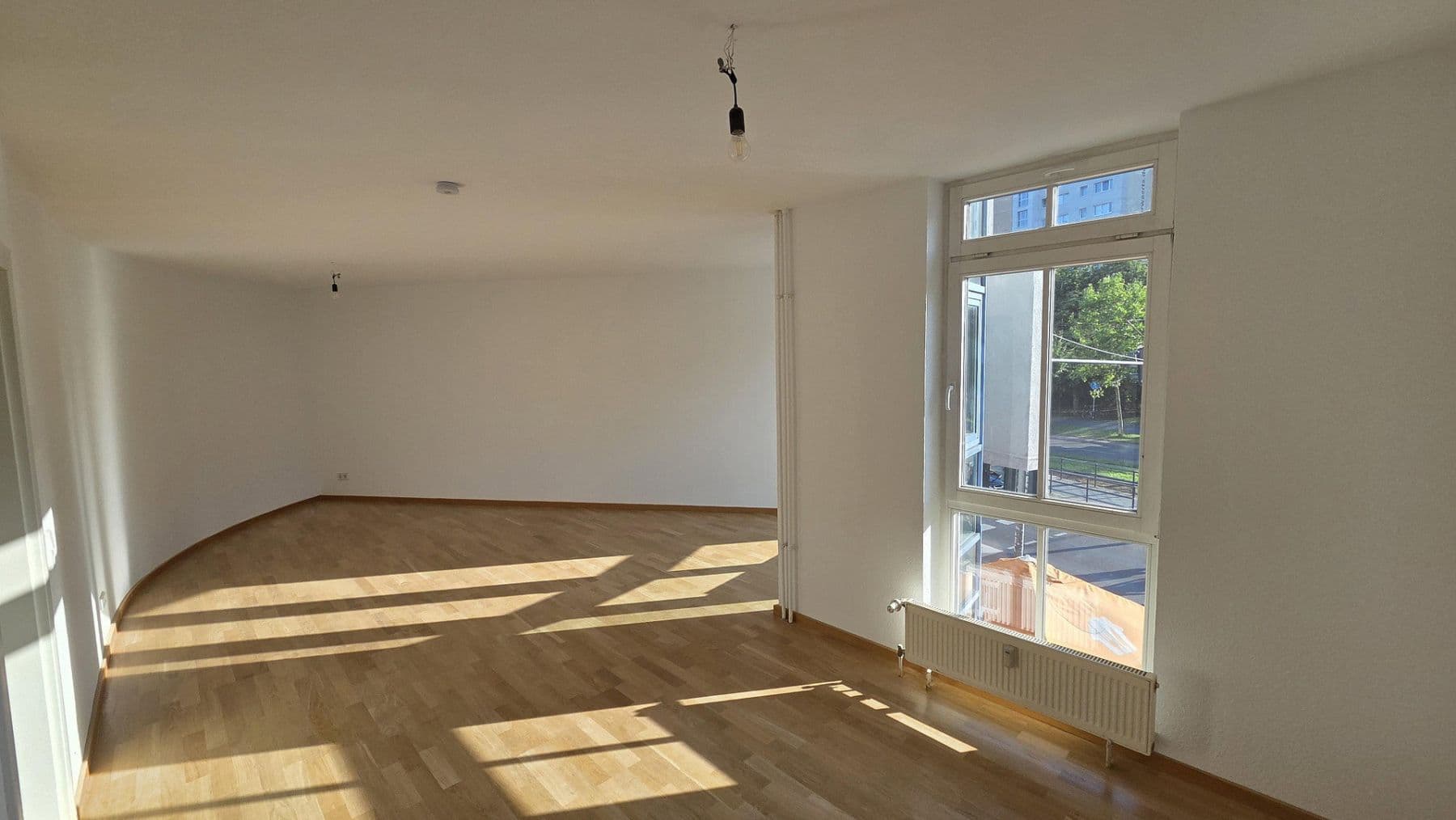 Pronájem bytu 3+1 140 m², Alfred-Kowalke-Strasse 14, Berlin, Berlín Pronájem bytu 3+1 140 m², Alfred-Kowalke-Strasse 14, Berlin, Berlín