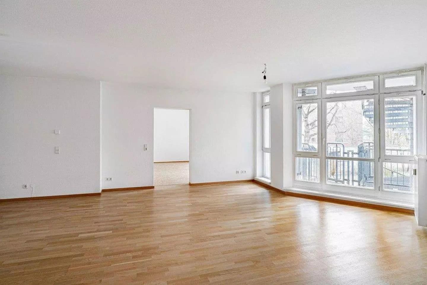 Pronájem bytu 3+1 140 m², Alfred-Kowalke-Strasse 14, Berlin, Berlín Pronájem bytu 3+1 140 m², Alfred-Kowalke-Strasse 14, Berlin, Berlín