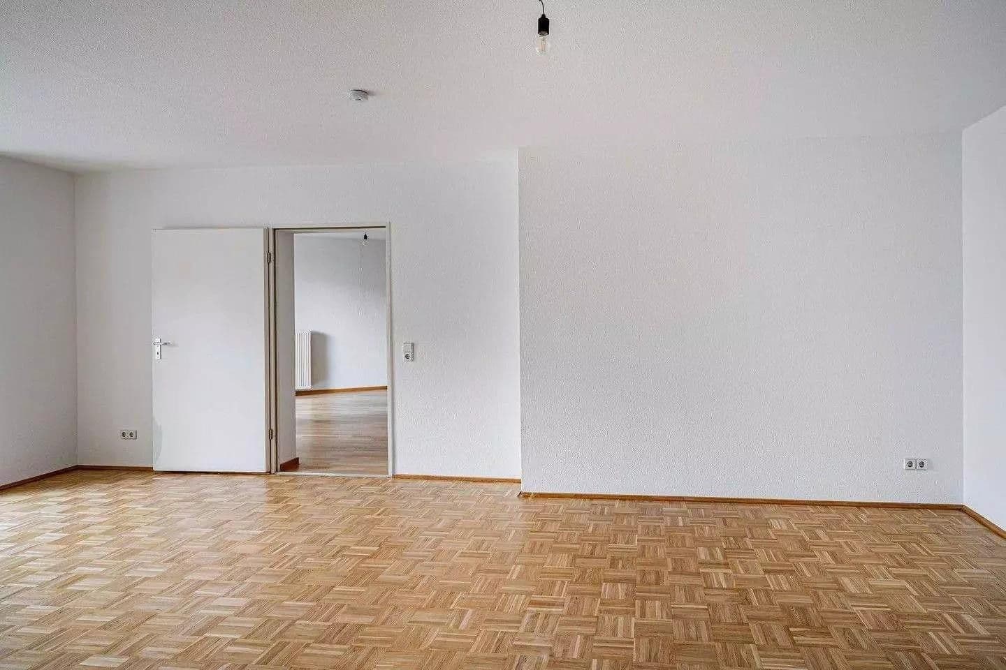 Pronájem bytu 3+1 140 m², Alfred-Kowalke-Strasse 14, Berlin, Berlín Pronájem bytu 3+1 140 m², Alfred-Kowalke-Strasse 14, Berlin, Berlín