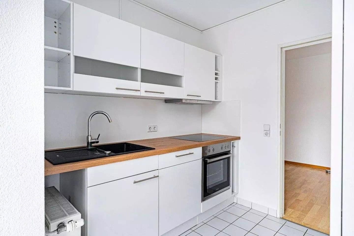 Pronájem bytu 3+1 140 m², Alfred-Kowalke-Strasse 14, Berlin, Berlín Pronájem bytu 3+1 140 m², Alfred-Kowalke-Strasse 14, Berlin, Berlín