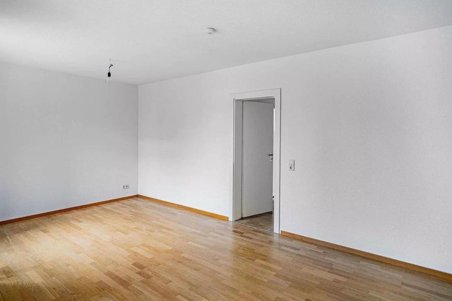Pronájem bytu 3+1 140 m², Alfred-Kowalke-Strasse 14, Berlin, Berlín Pronájem bytu 3+1 140 m², Alfred-Kowalke-Strasse 14, Berlin, Berlín