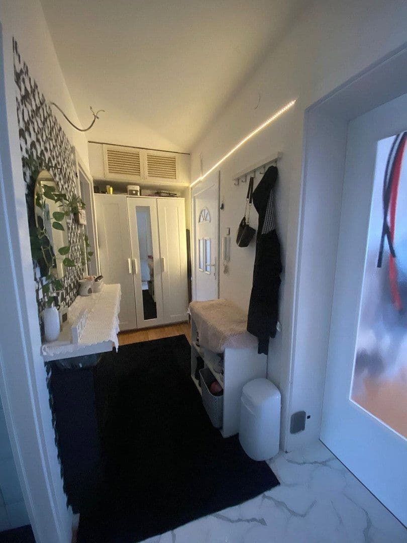 Prodej domu 180 m², pozemek 156 m², Delmenhorst, Dolní Sasko Prodej domu 180 m², pozemek 156 m², Delmenhorst, Dolní Sasko