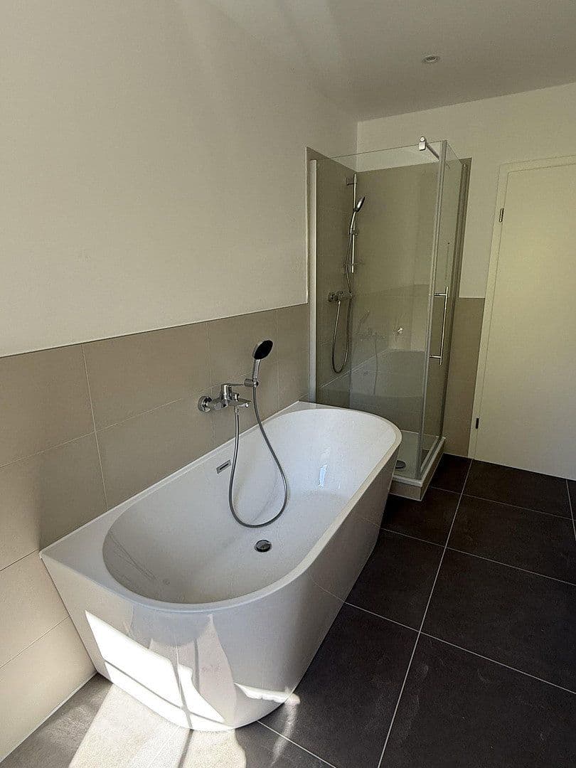 Prodej domu 352 m², pozemek 2.623 m², Beelitz, Braniborsko Prodej domu 352 m², pozemek 2.623 m², Beelitz, Braniborsko