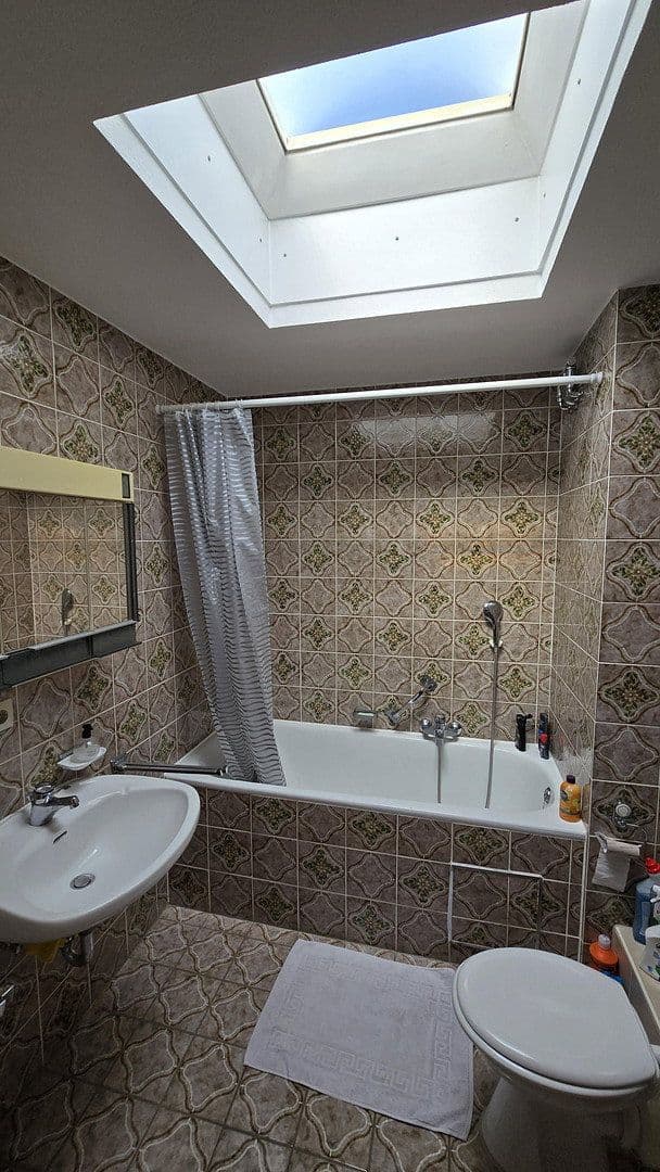 Prodej domu 96 m², pozemek 159 m², Carl-Schurz-Straße 111, Pforzheim, Bádensko-Württembersko Prodej domu 96 m², pozemek 159 m², Carl-Schurz-Straße 111, Pforzheim, Bádensko-Württembersko