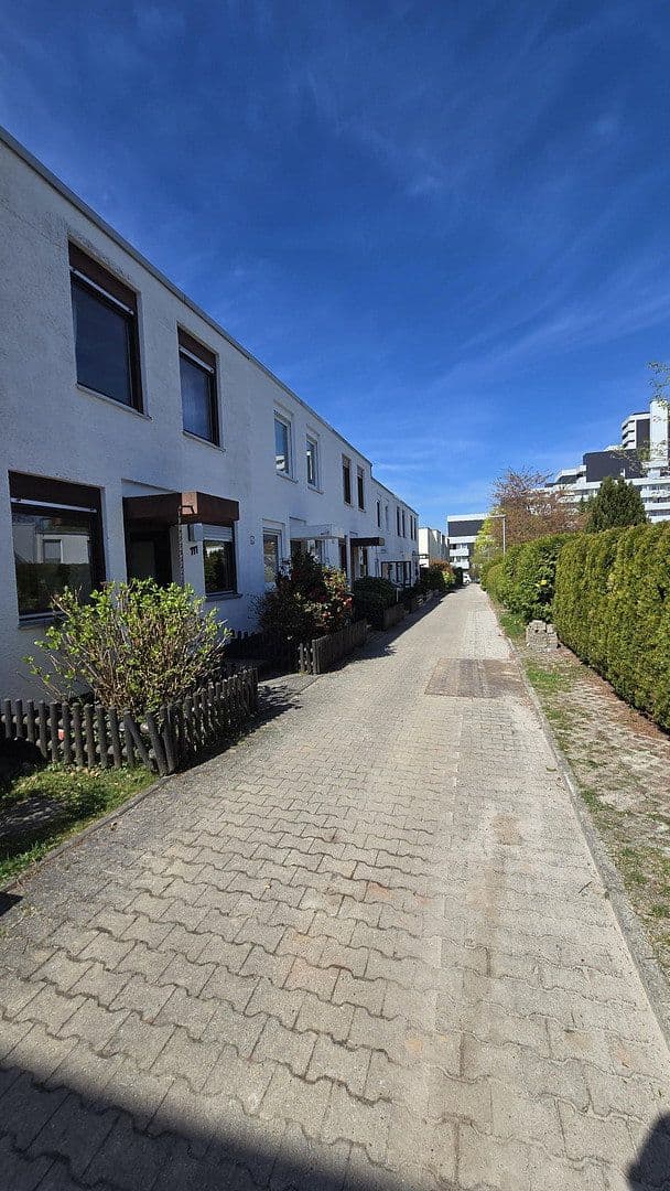 Prodej domu 96 m², pozemek 159 m², Carl-Schurz-Straße 111, Pforzheim, Bádensko-Württembersko Prodej domu 96 m², pozemek 159 m², Carl-Schurz-Straße 111, Pforzheim, Bádensko-Württembersko