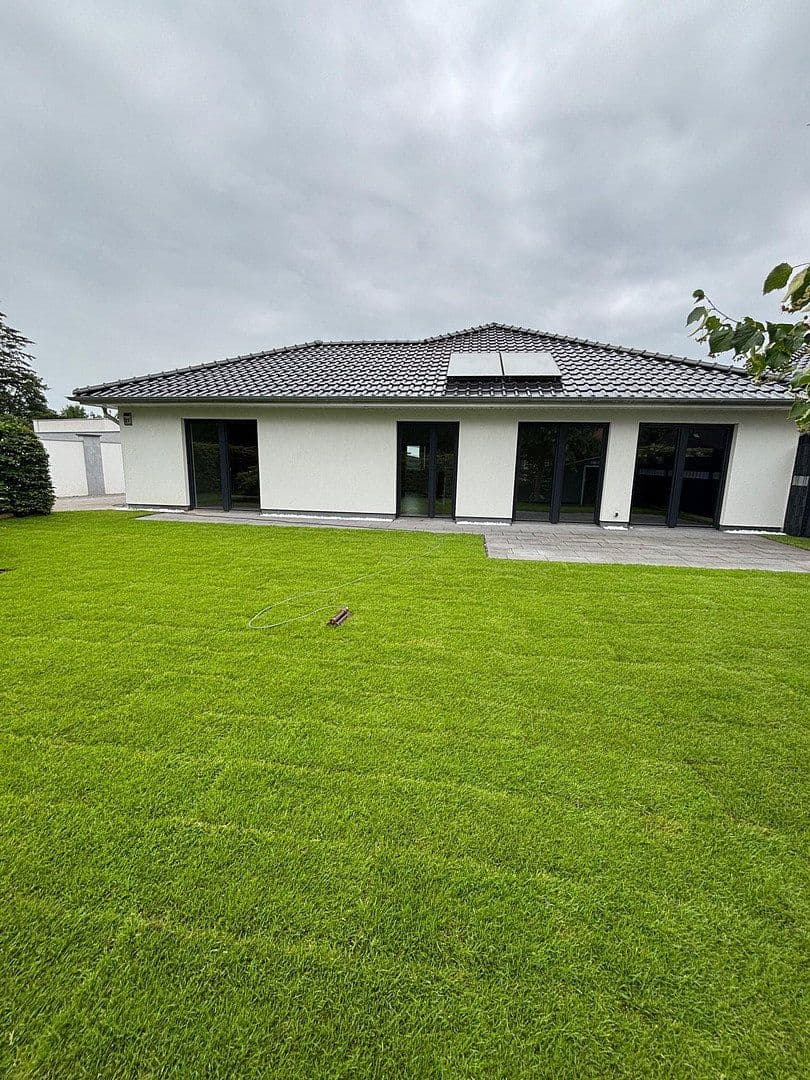 Prodej domu 140 m², pozemek 600 m², Langwedel, Dolní Sasko Prodej domu 140 m², pozemek 600 m², Langwedel, Dolní Sasko