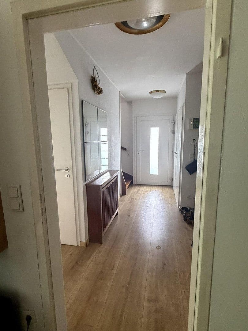 Prodej domu 130 m², pozemek 575 m², Brockenstraße 13, Solingen, Severní Porýní-Vestfálsko Prodej domu 130 m², pozemek 575 m², Brockenstraße 13, Solingen, Severní Porýní-Vestfálsko