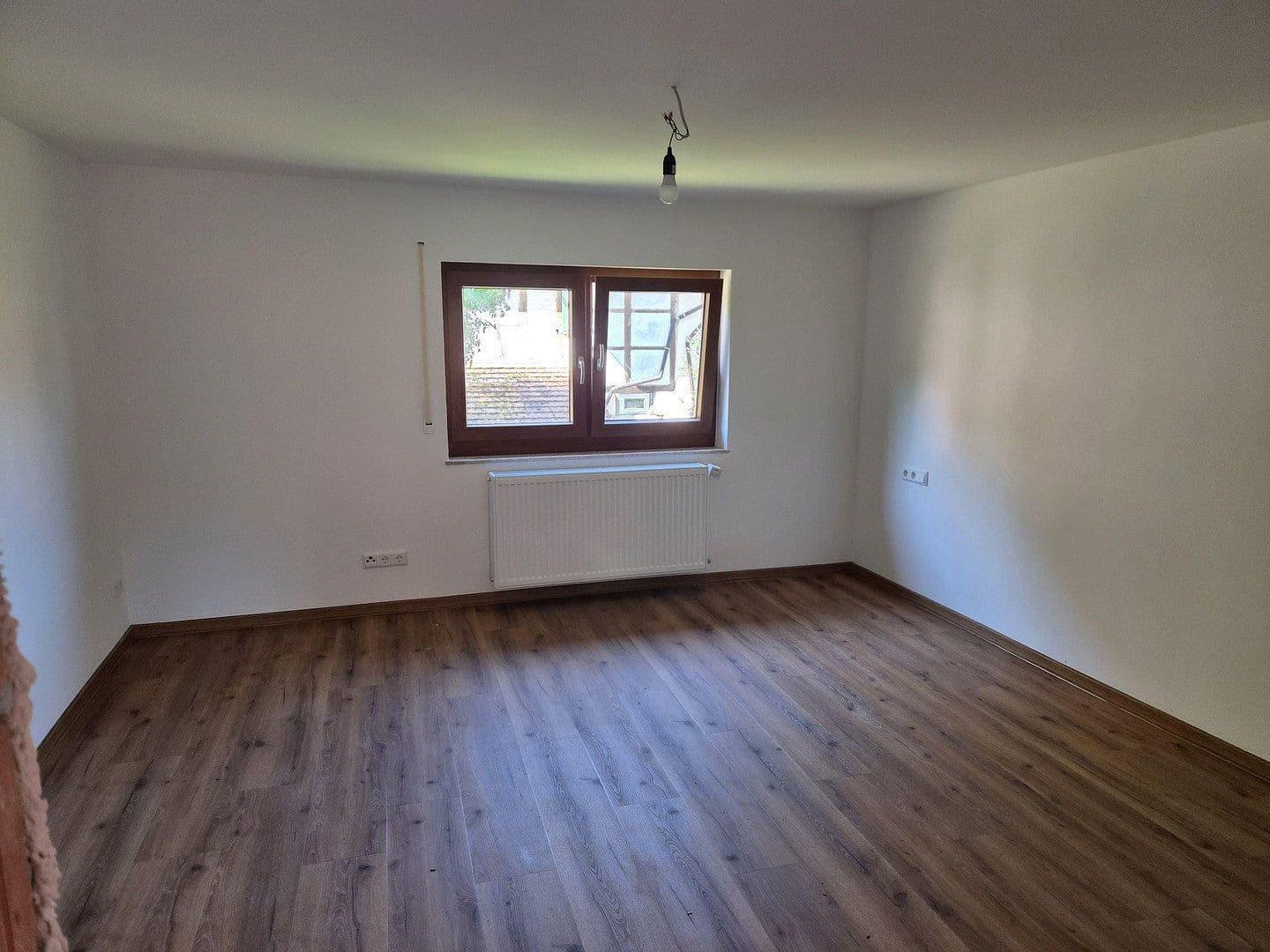 Pronájem domu 84 m², pozemek 300 m², Rottenburger Str. 12, Rottenburg am Neckar, Bádensko-Württembersko Pronájem domu 84 m², pozemek 300 m², Rottenburger Str. 12, Rottenburg am Neckar, Bádensko-Württembersko