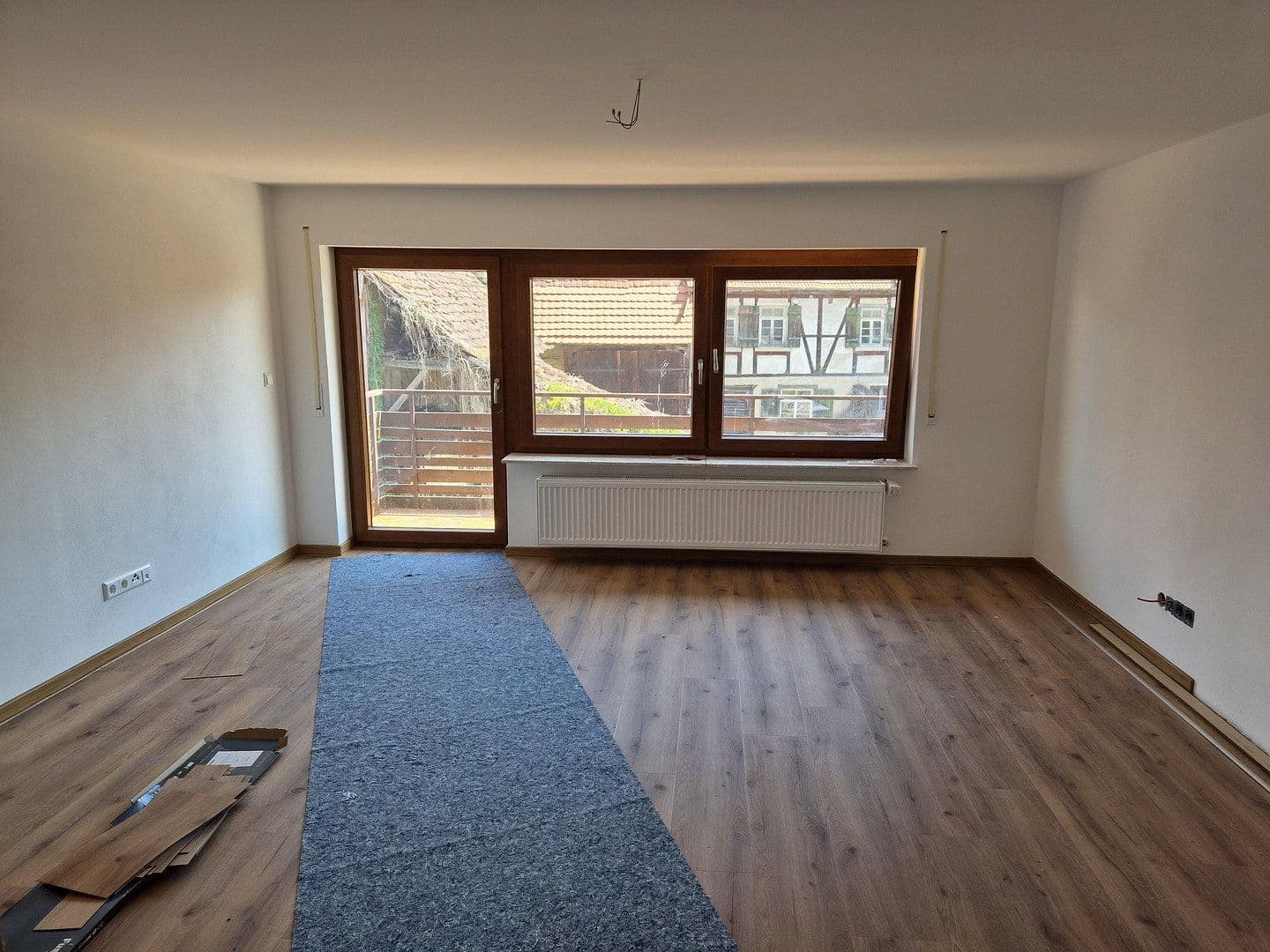 Pronájem domu 84 m², pozemek 300 m², Rottenburger Str. 12, Rottenburg am Neckar, Bádensko-Württembersko Pronájem domu 84 m², pozemek 300 m², Rottenburger Str. 12, Rottenburg am Neckar, Bádensko-Württembersko