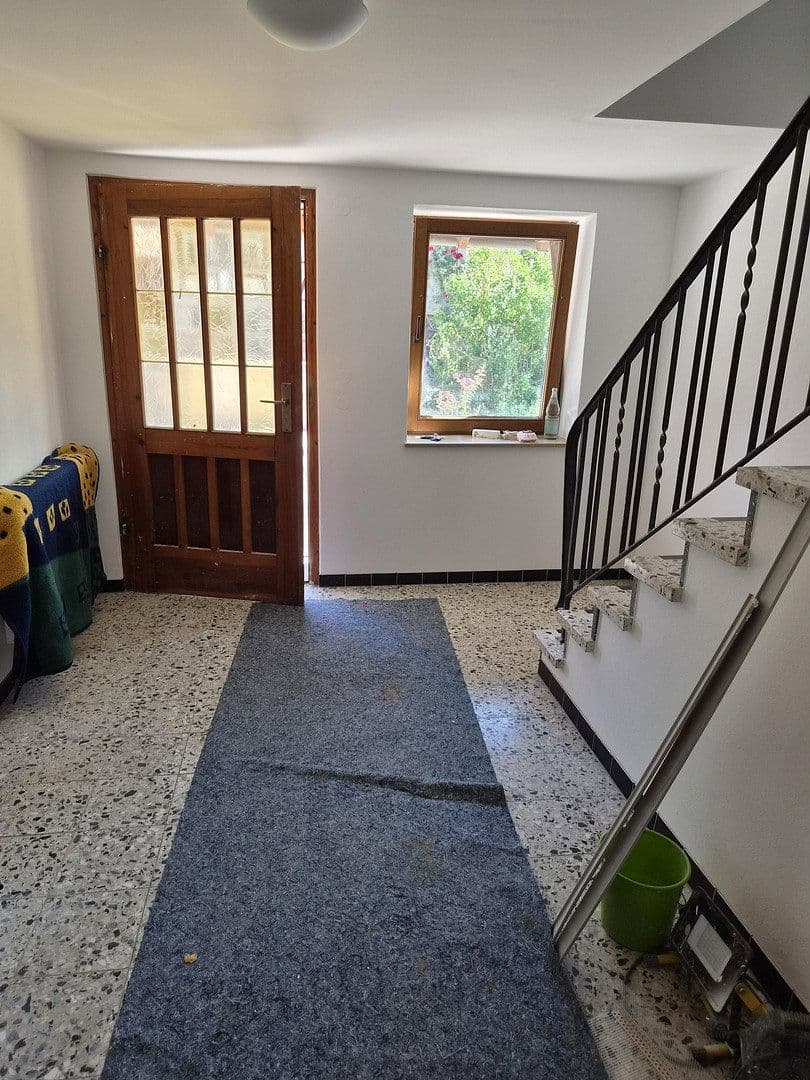 Pronájem domu 84 m², pozemek 300 m², Rottenburger Str. 12, Rottenburg am Neckar, Bádensko-Württembersko Pronájem domu 84 m², pozemek 300 m², Rottenburger Str. 12, Rottenburg am Neckar, Bádensko-Württembersko