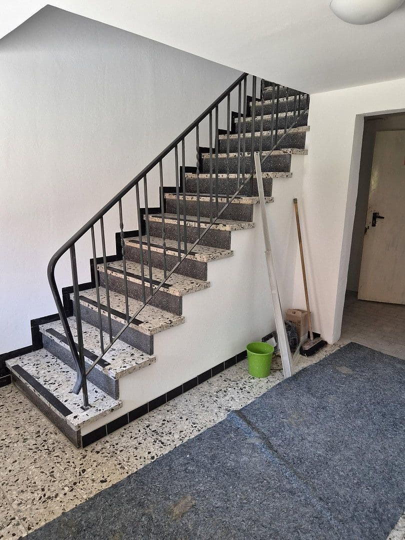 Pronájem domu 84 m², pozemek 300 m², Rottenburger Str. 12, Rottenburg am Neckar, Bádensko-Württembersko Pronájem domu 84 m², pozemek 300 m², Rottenburger Str. 12, Rottenburg am Neckar, Bádensko-Württembersko