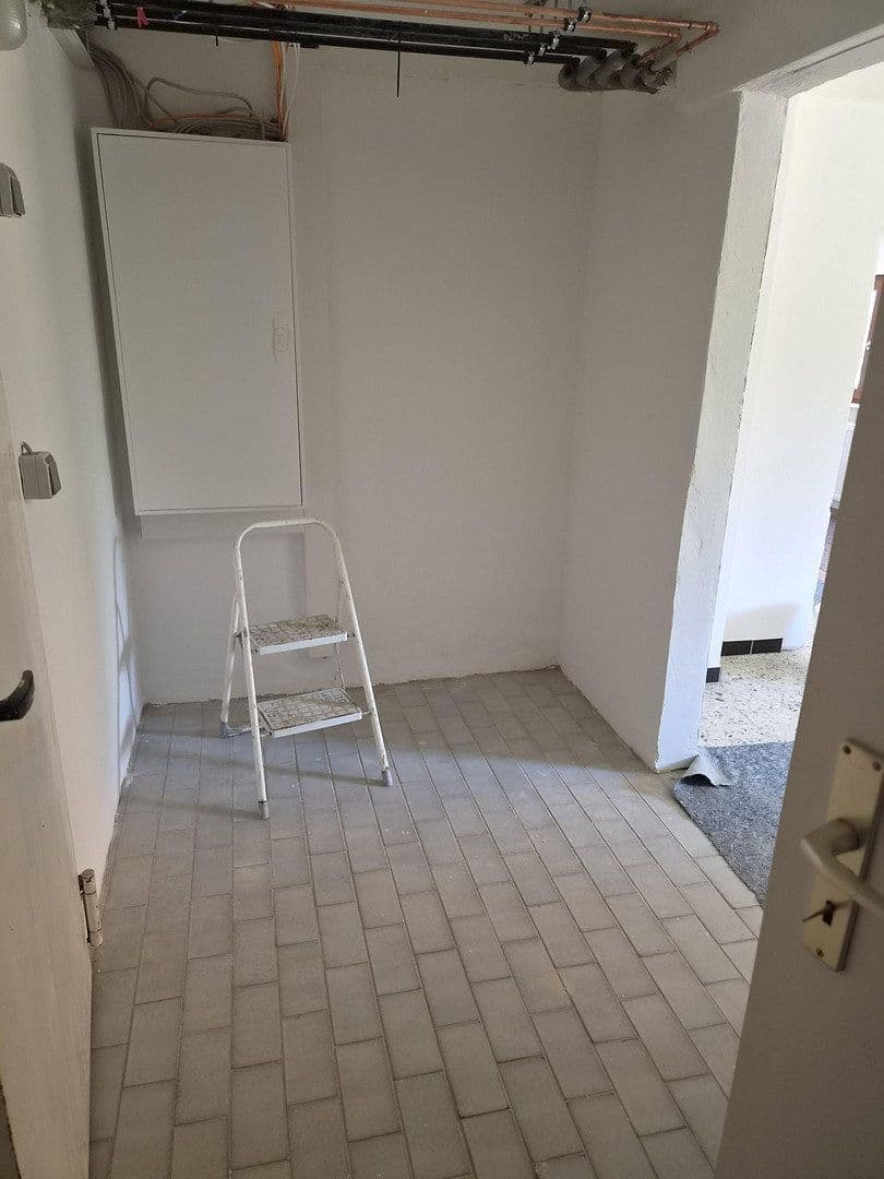 Pronájem domu 84 m², pozemek 300 m², Rottenburger Str. 12, Rottenburg am Neckar, Bádensko-Württembersko Pronájem domu 84 m², pozemek 300 m², Rottenburger Str. 12, Rottenburg am Neckar, Bádensko-Württembersko