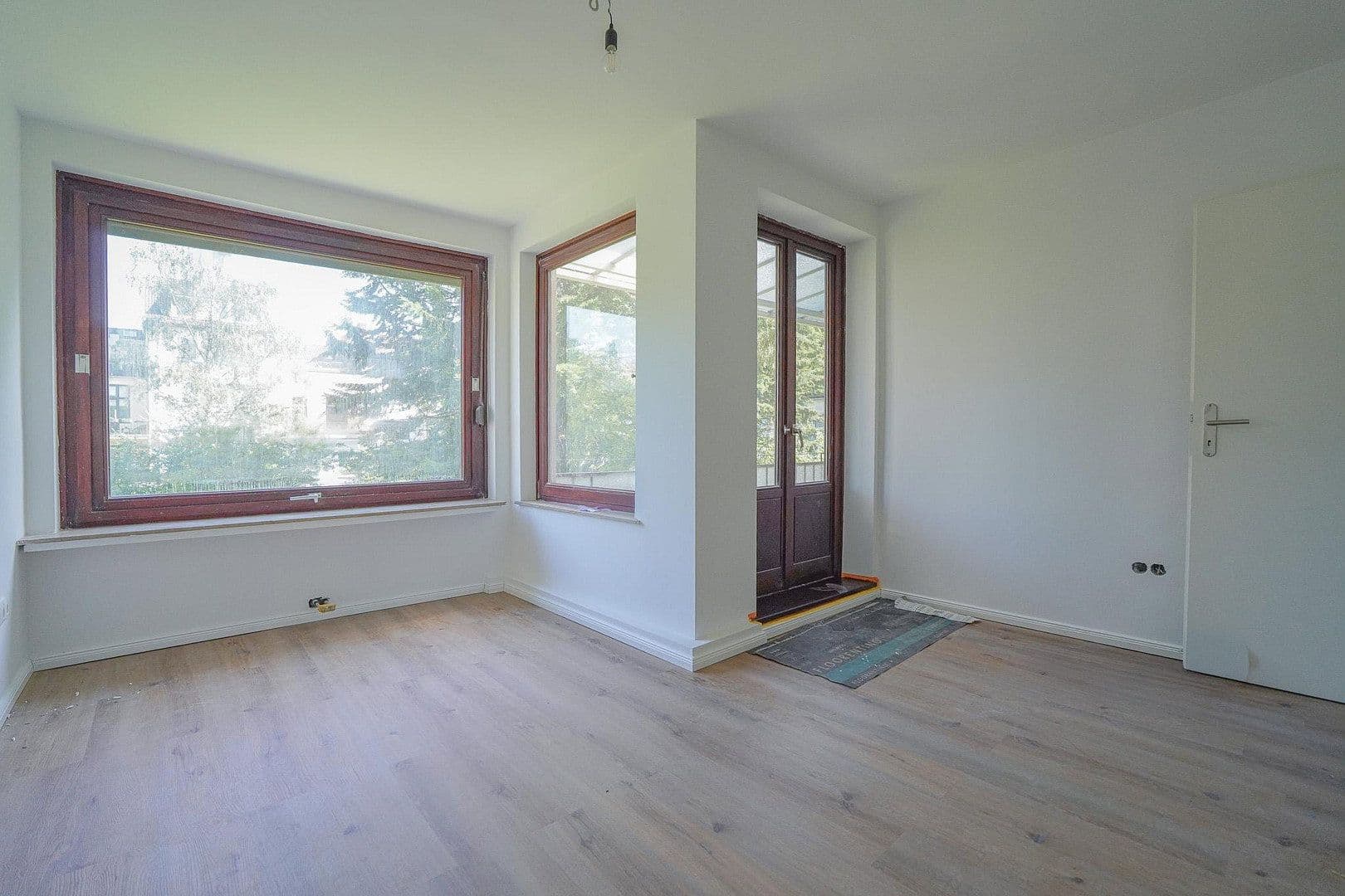 Prodej bytu 4+1 67 m², Bremen, Bremen Prodej bytu 4+1 67 m², Bremen, Bremen