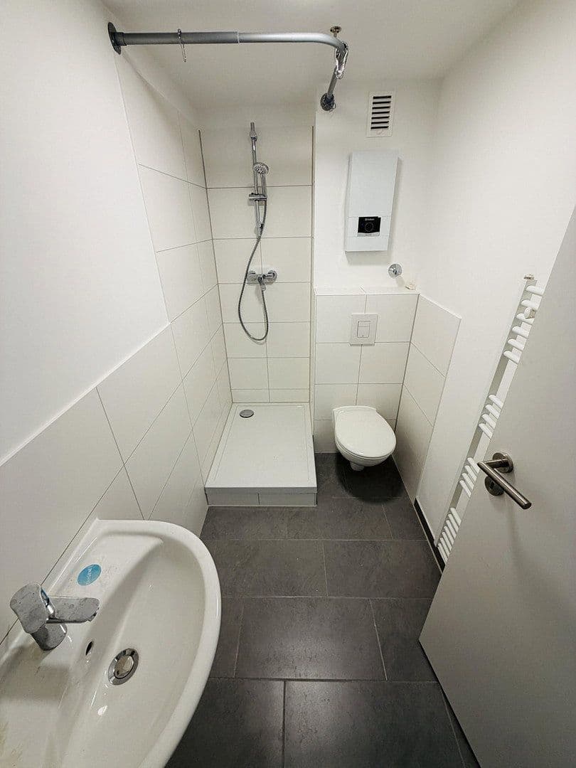 Pronájem bytu 1+1 24 m², Düsseldorf, Severní Porýní-Vestfálsko Pronájem bytu 1+1 24 m², Düsseldorf, Severní Porýní-Vestfálsko