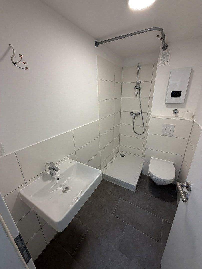 Pronájem bytu 2+1 35 m², Düsseldorf, Severní Porýní-Vestfálsko Pronájem bytu 2+1 35 m², Düsseldorf, Severní Porýní-Vestfálsko