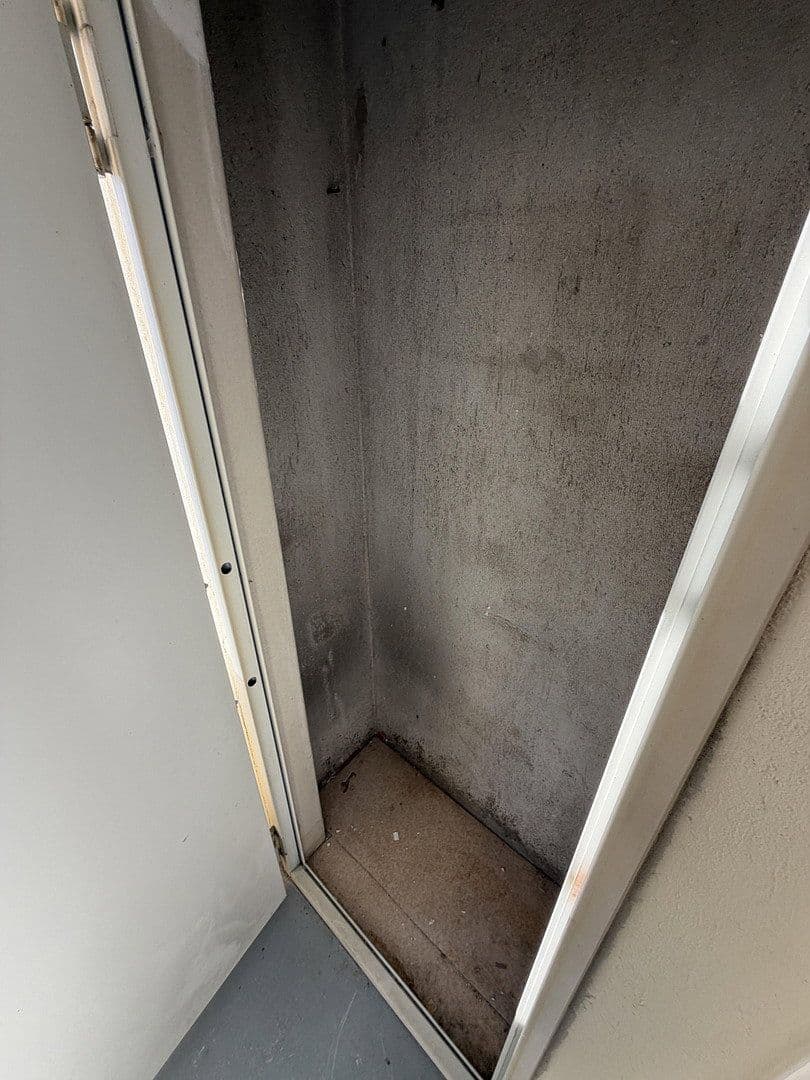 Pronájem bytu 2+1 35 m², Düsseldorf, Severní Porýní-Vestfálsko Pronájem bytu 2+1 35 m², Düsseldorf, Severní Porýní-Vestfálsko