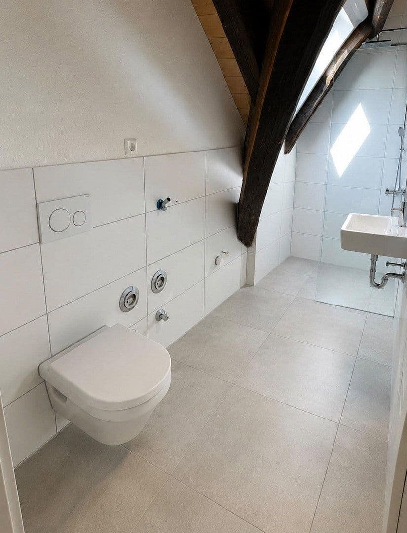 Pronájem bytu 2+1 61 m², Neckarstr. 3, Offenau, Bádensko-Württembersko Pronájem bytu 2+1 61 m², Neckarstr. 3, Offenau, Bádensko-Württembersko