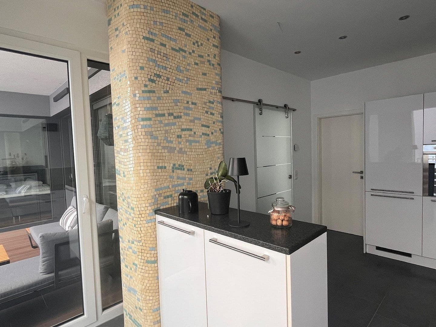 Pronájem bytu 2+kk 94 m², Saarbrücken, Země Sársko Pronájem bytu 2+kk 94 m², Saarbrücken, Země Sársko