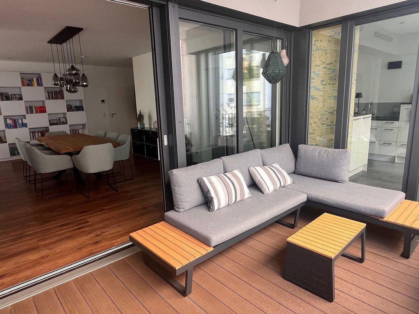 Pronájem bytu 2+kk 94 m², Saarbrücken, Země Sársko Pronájem bytu 2+kk 94 m², Saarbrücken, Země Sársko