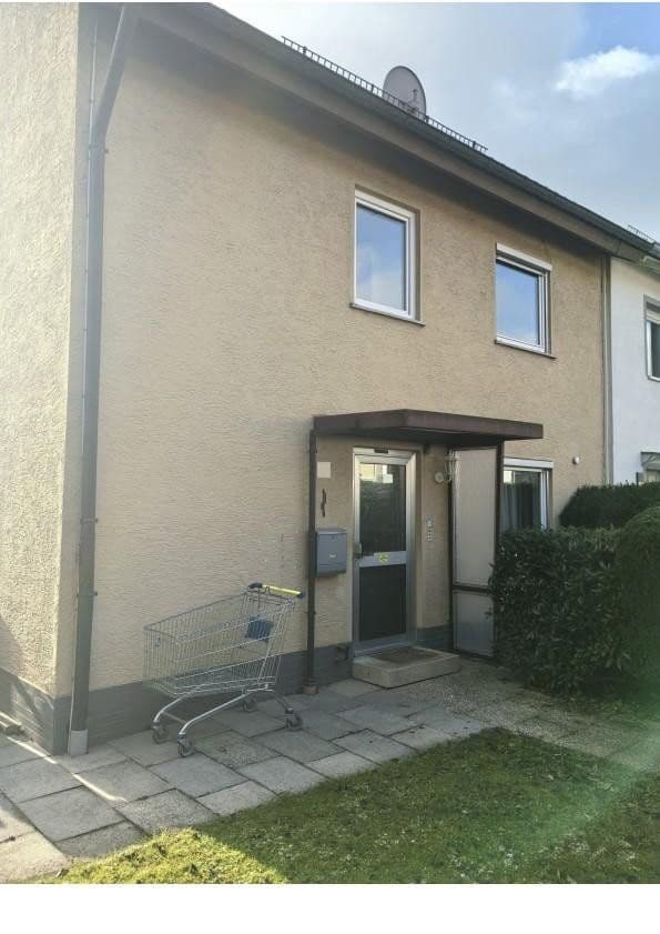 Prodej domu 157 m², pozemek 425 m², Leonberg, Bádensko-Württembersko Prodej domu 157 m², pozemek 425 m², Leonberg, Bádensko-Württembersko
