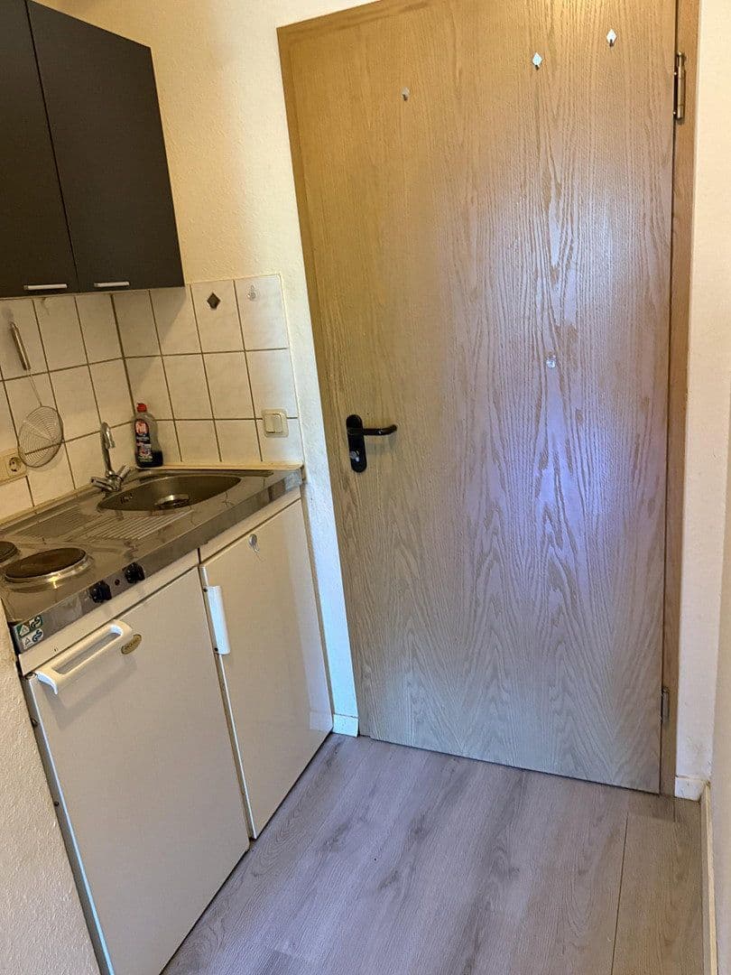 Pronájem bytu 1+1 24 m², Gersweilerweg 3, Kaiserslautern, Porýní-Falc Pronájem bytu 1+1 24 m², Gersweilerweg 3, Kaiserslautern, Porýní-Falc