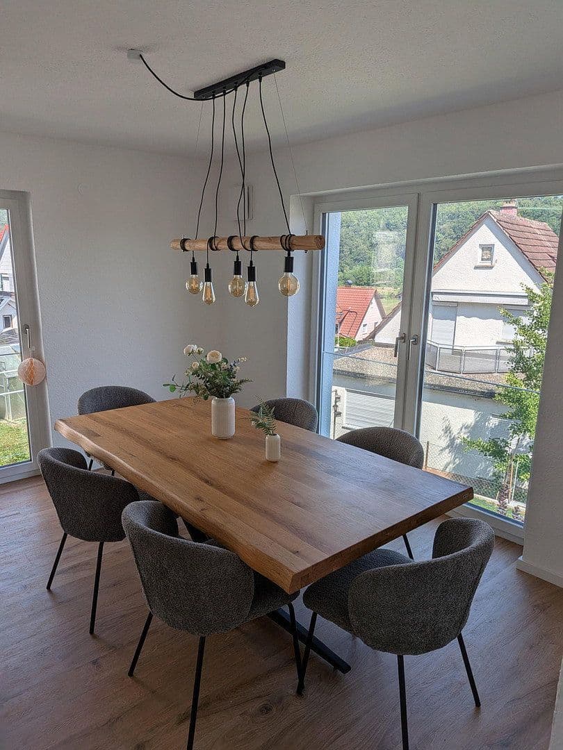 Pronájem bytu 3+1 108 m², Blaustein, Bádensko-Württembersko Pronájem bytu 3+1 108 m², Blaustein, Bádensko-Württembersko