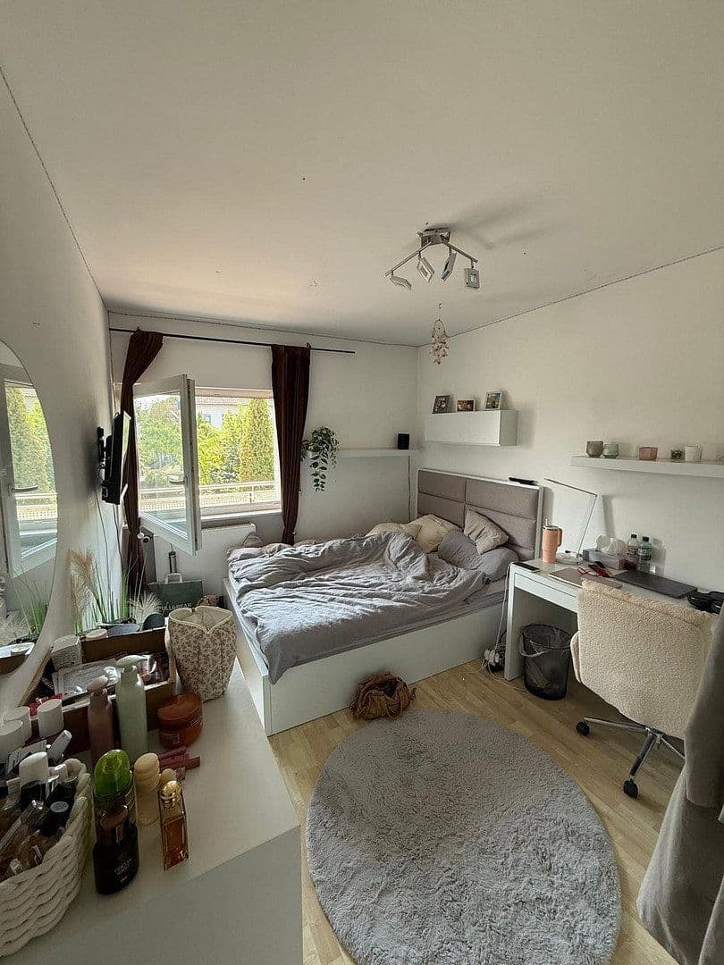 Prodej domu 120 m², pozemek 239 m², Parkstrasse 28, Kelkheim (Taunus), Hessen Prodej domu 120 m², pozemek 239 m², Parkstrasse 28, Kelkheim (Taunus), Hessen
