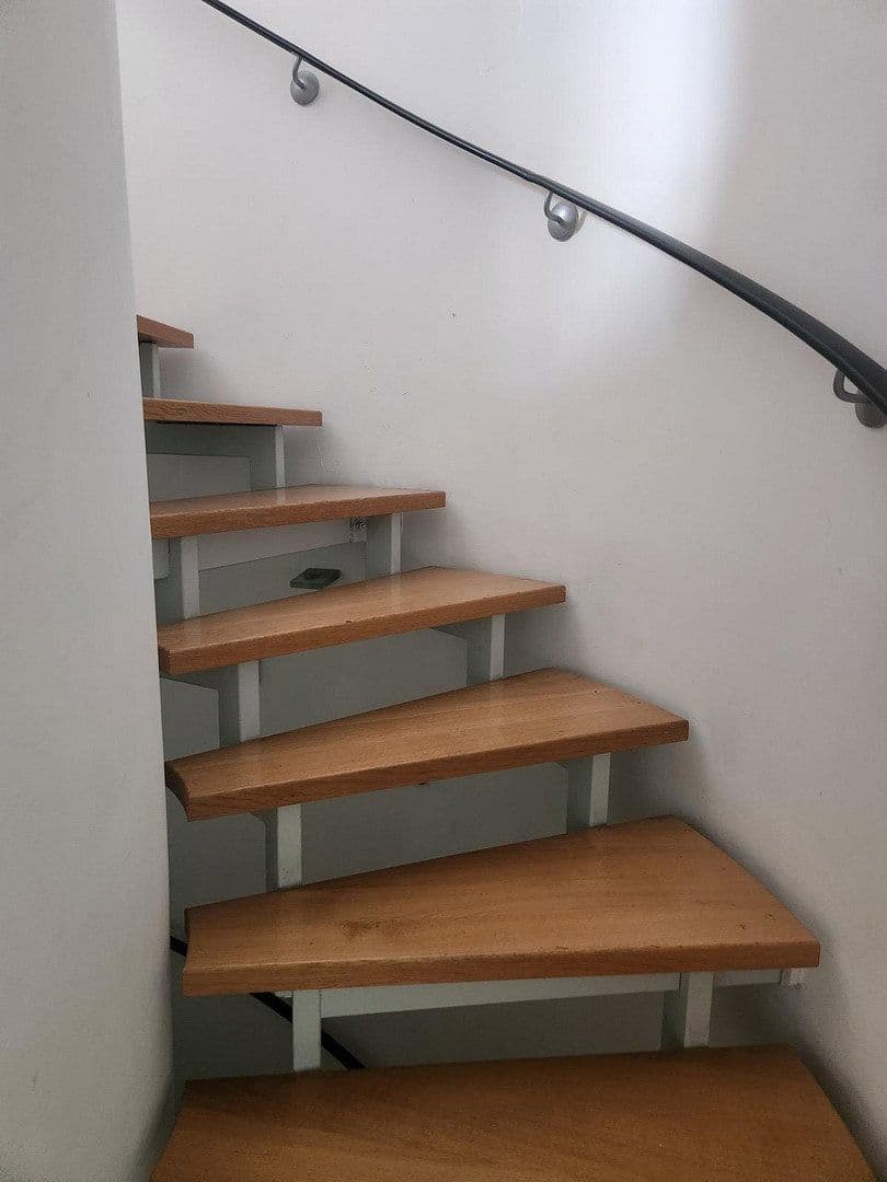 Prodej domu 120 m², pozemek 239 m², Parkstrasse 28, Kelkheim (Taunus), Hessen Prodej domu 120 m², pozemek 239 m², Parkstrasse 28, Kelkheim (Taunus), Hessen