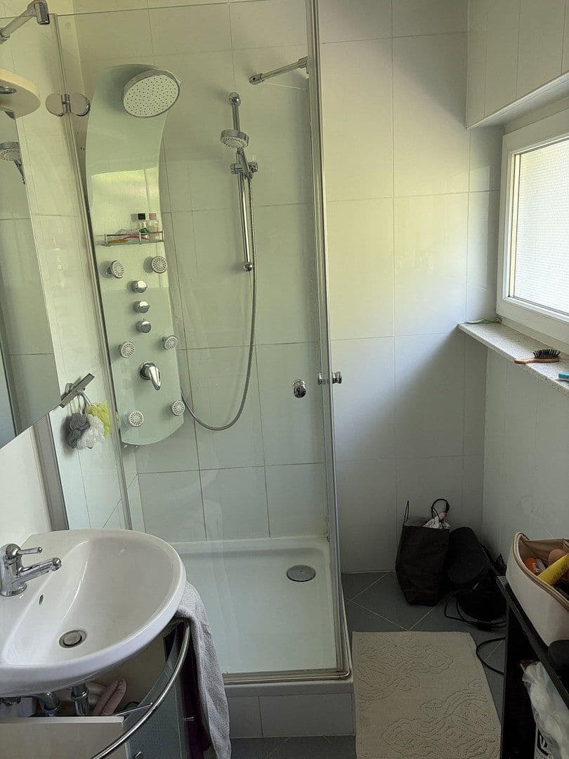 Prodej domu 120 m², pozemek 239 m², Parkstrasse 28, Kelkheim (Taunus), Hessen Prodej domu 120 m², pozemek 239 m², Parkstrasse 28, Kelkheim (Taunus), Hessen