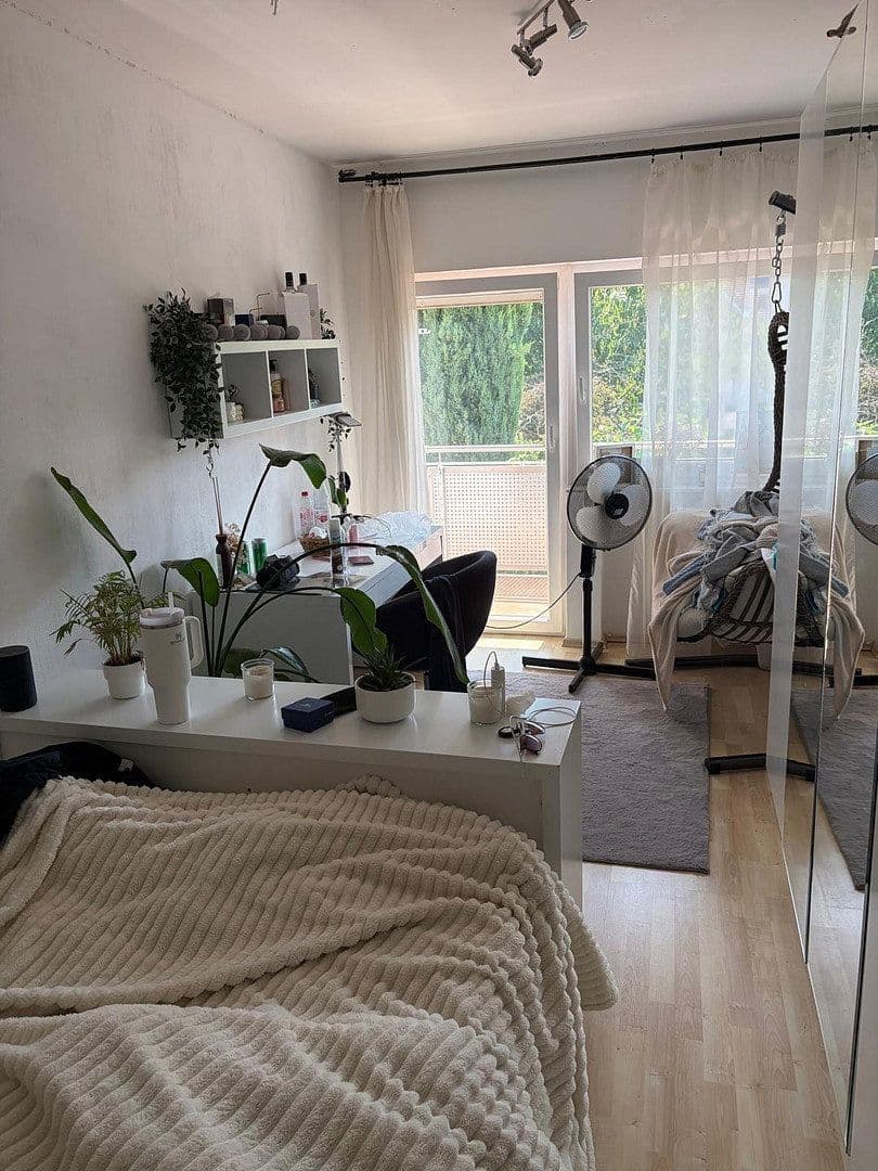 Prodej domu 120 m², pozemek 239 m², Parkstrasse 28, Kelkheim (Taunus), Hessen Prodej domu 120 m², pozemek 239 m², Parkstrasse 28, Kelkheim (Taunus), Hessen