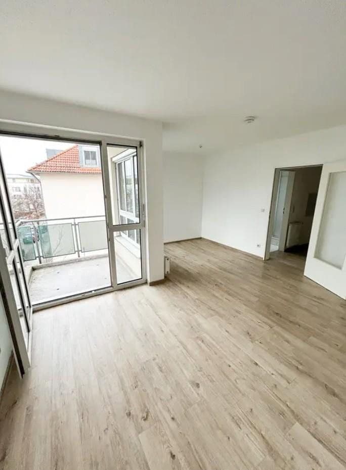 Pronájem bytu 1+1 31 m², Dresden, Sasko Pronájem bytu 1+1 31 m², Dresden, Sasko